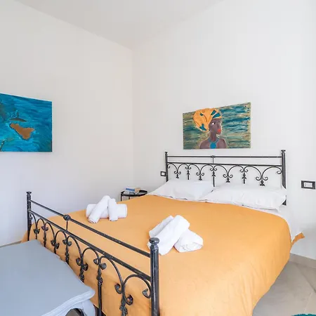 Theatron Appartement Syracuse